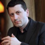 Frédéric Martel rifiuta la proposta di Bannon di un film sull'omosessualità in Vaticano