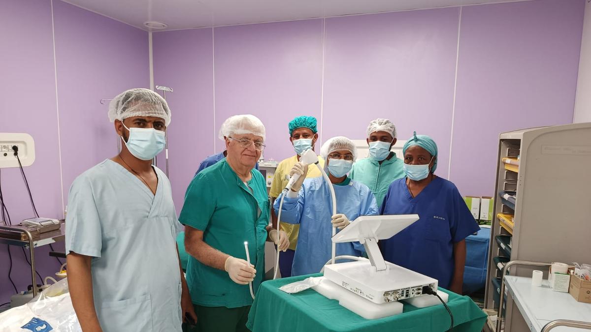 Fuga nel deserto: dottor Venezia e 40 italiani abbandonano missione umanitaria in Etiopia