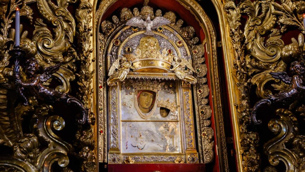 Furto a Bologna: ladri colpiscono l'iconica Madonna di San Luca nel santuario