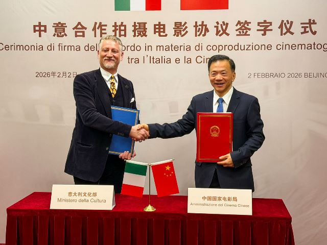 Giuli firma a Pechino il nuovo accordo di coproduzione cinematografica Italia-Cina