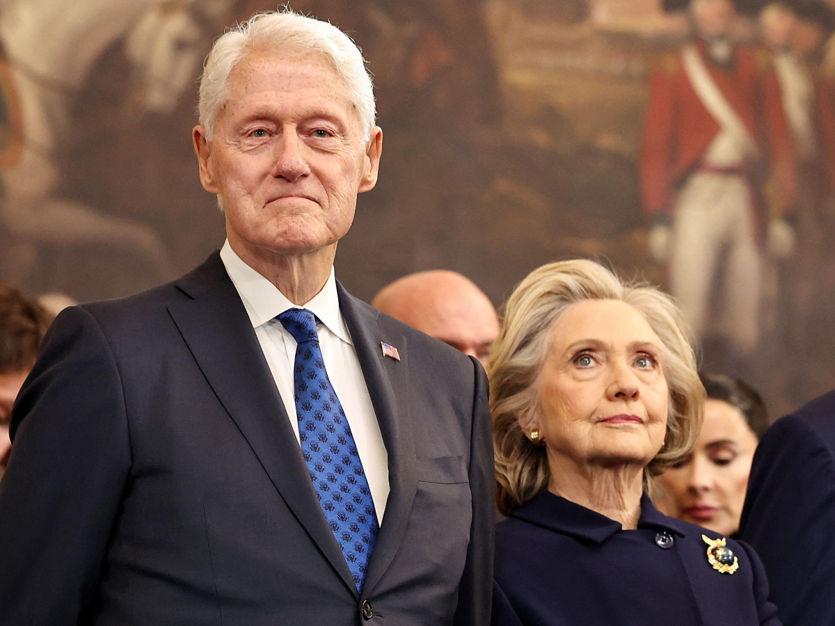 Hillary Clinton depone oggi sul caso Epstein, Bill atteso domani a Chappaqua
