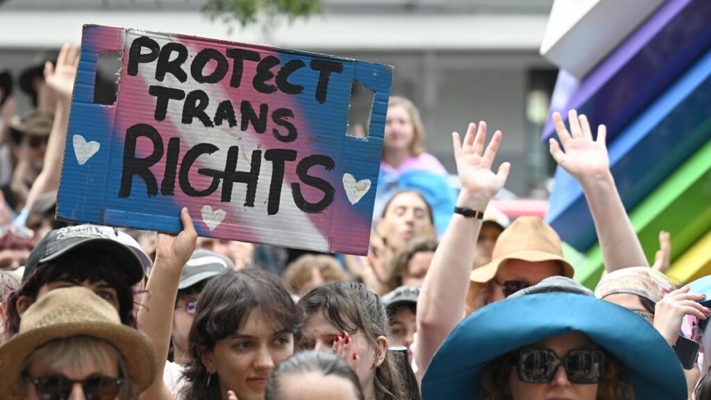 Il caso di Beatrice: la narrazione problematica delle persone trans in Italia dopo il suo suicidio