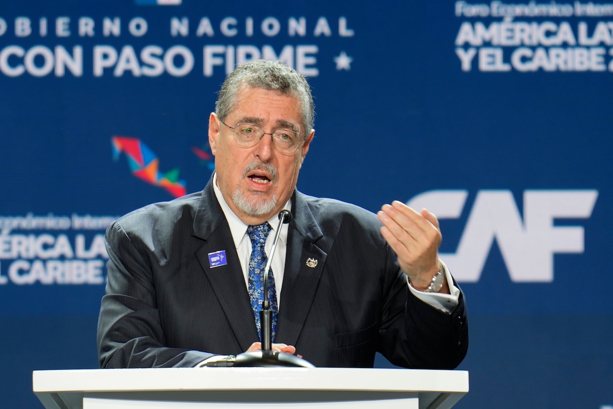 Il Guatemala interrompe l'impiego di medici cubani nel 2026 dopo le minacce di Trump