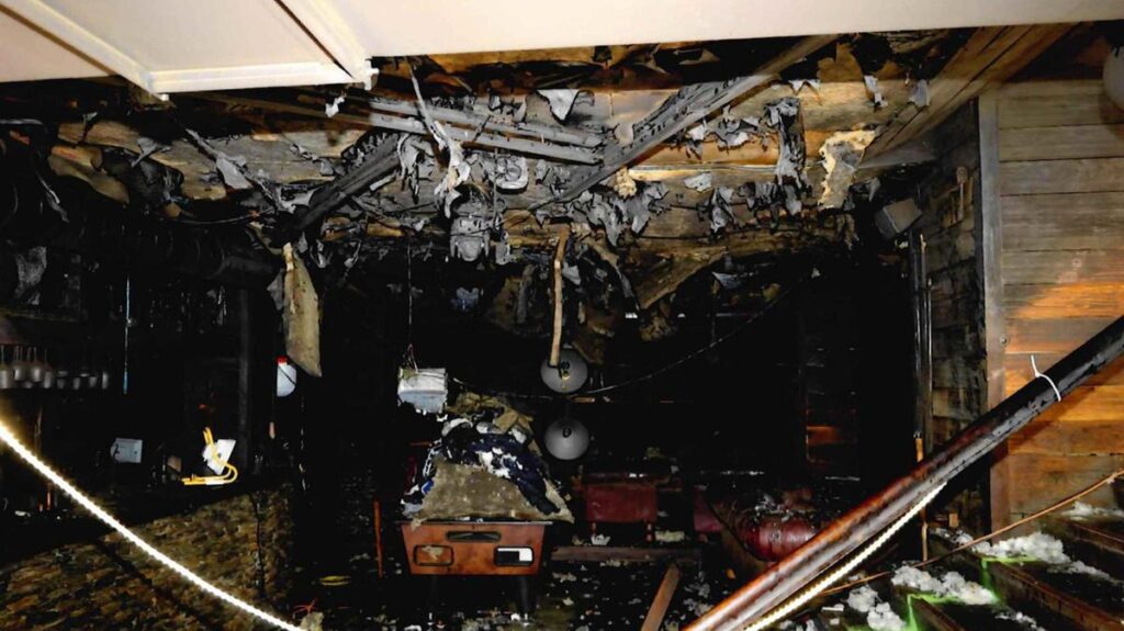 "Incendio al Costellation: chiuse le uscite, testimonianze drammatiche degli italiani feriti"