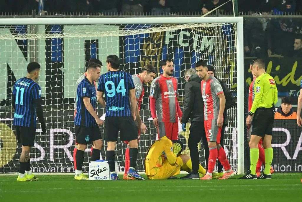 Inter multata di 50.000 euro e divieto per i tifosi in trasferta dopo l'incidente con il razzo esplosivo a Cremona