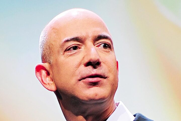 Jeff Bezos allontana l’ad del Washington Post, i giornalisti sperano in un cambio di direzione