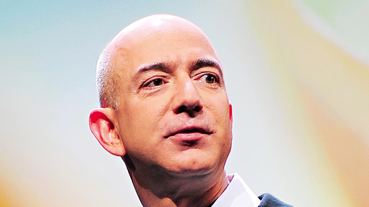 Jeff Bezos allontana l’ad del Washington Post, i giornalisti sperano in un cambio di direzione
