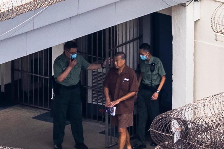 Jimmy Lai condannato a venti anni di carcere: il figlio Sebastien denuncia l'ingiustizia