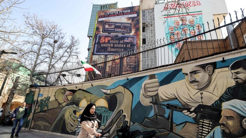 Khamenei trasferito in un rifugio sotterraneo a Teheran per motivi di sicurezza