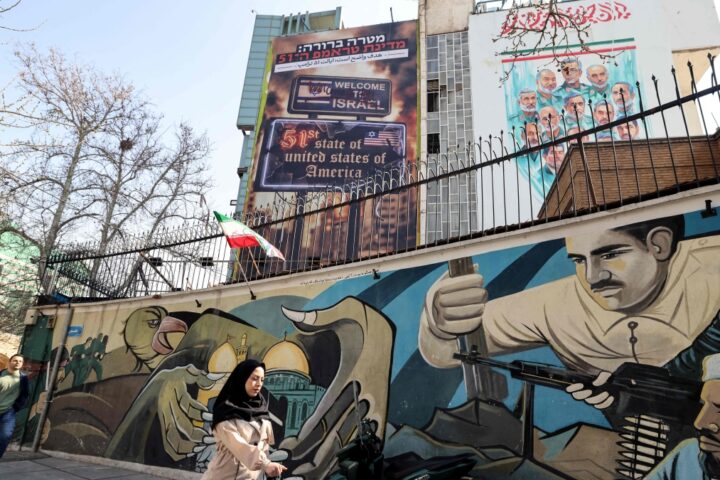 Khamenei trasferito in un rifugio sotterraneo a Teheran per motivi di sicurezza