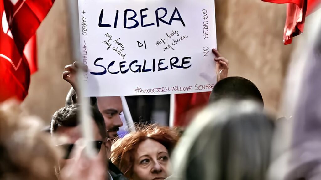 La Commissione europea riconosce l'aborto sicuro come diritto e lo finanzia con fondi UE