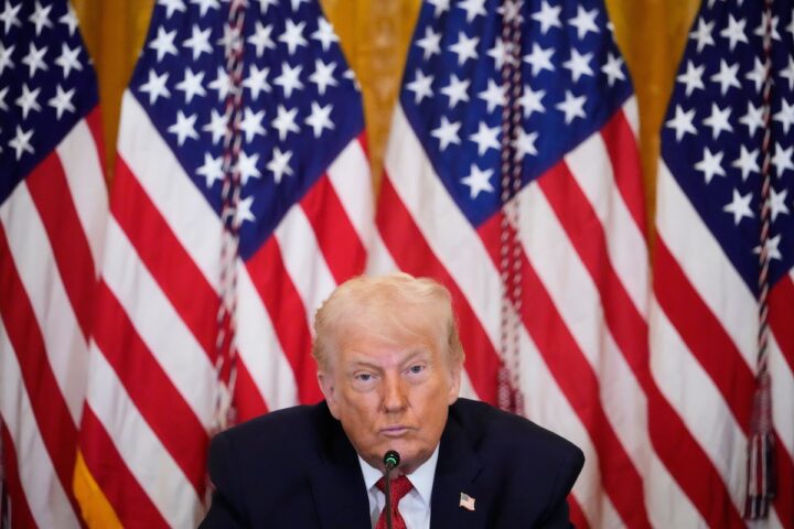 La Corte Suprema degli Stati Uniti dichiara illegali i dazi di Trump e ne ordina l'annullamento