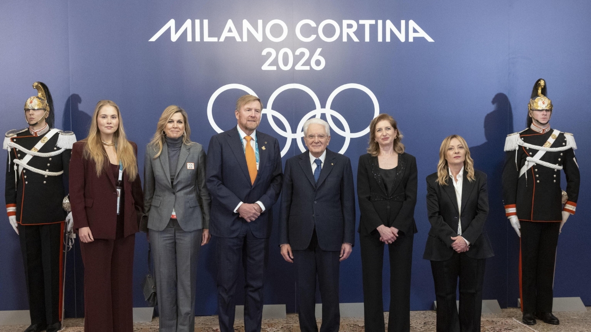 La famiglia reale olandese presente alla cerimonia di apertura dei Giochi, con Mattarella e Meloni