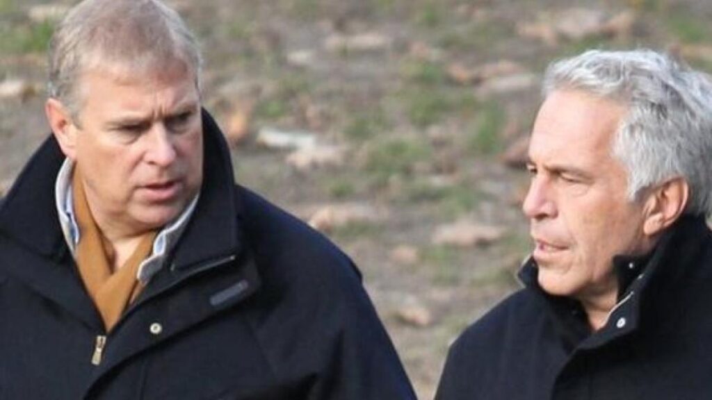 L'amicizia tra Andrea ed Epstein: dalla condanna al messaggio dopo l'arresto