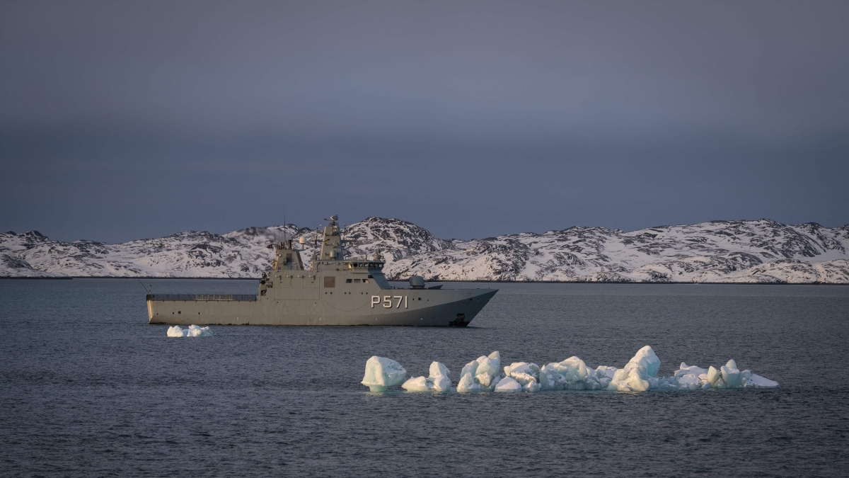 Le azioni di Trump in Groenlandia minacciano la Nato mentre Putin osserva con interesse