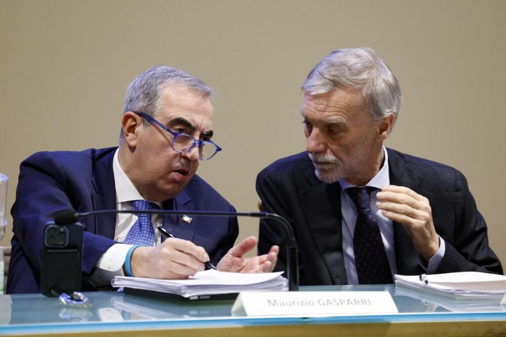 Legge sull'antisemitismo, la destra cerca un testo più morbido mentre il Pd rischia divisioni