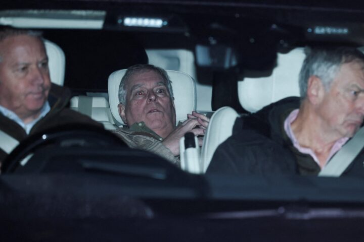 L'immagine di Andrea che scuote il mondo: l'interrogatorio e il viaggio a Norfolk