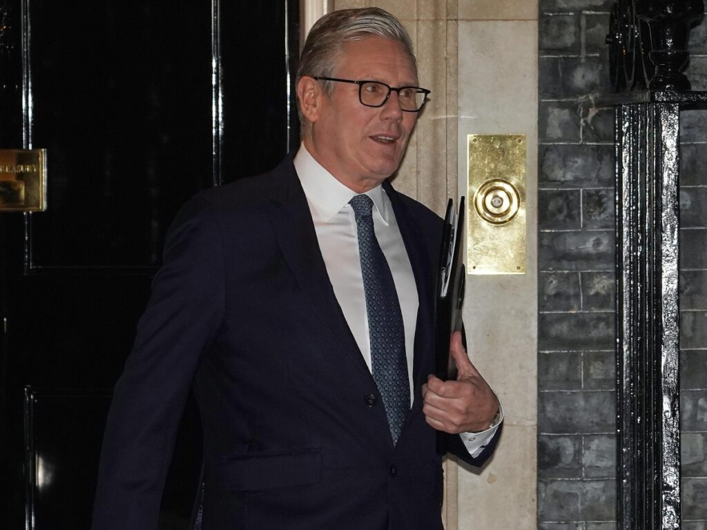 Londra, il governo di Starmer a rischio dopo le dimissioni del capo della comunicazione