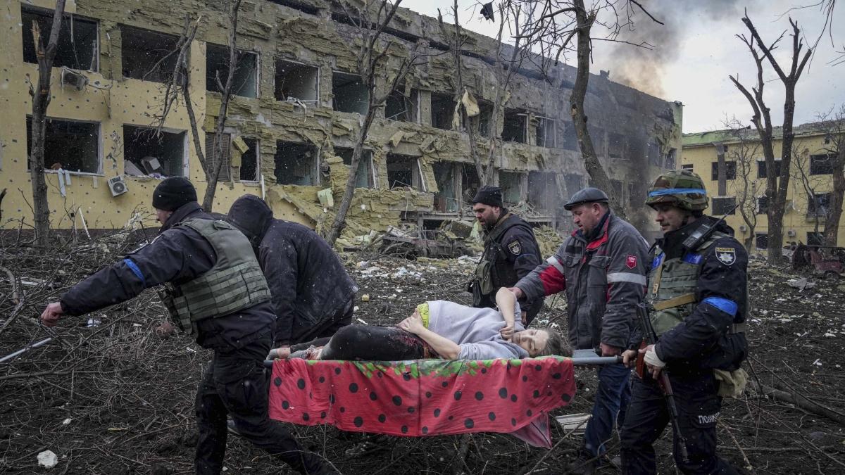 L'ucraina chiusa in un guscio di noce: la lezione che il mondo non ci salverà
