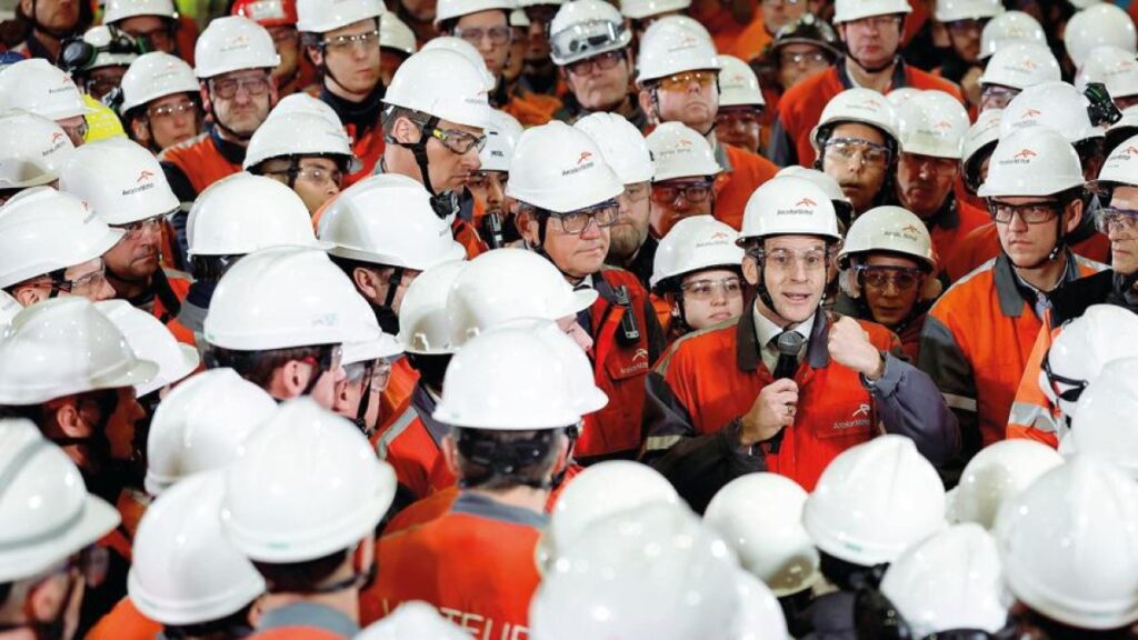 Macron spinge per eurobond, ma la Germania resiste: tensioni tra Parigi e Berlino