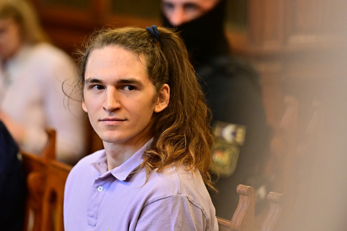 Maja T. condannata a 8 anni in Ungheria: accuse simili a Ilaria Salis per aggressione a neonazisti