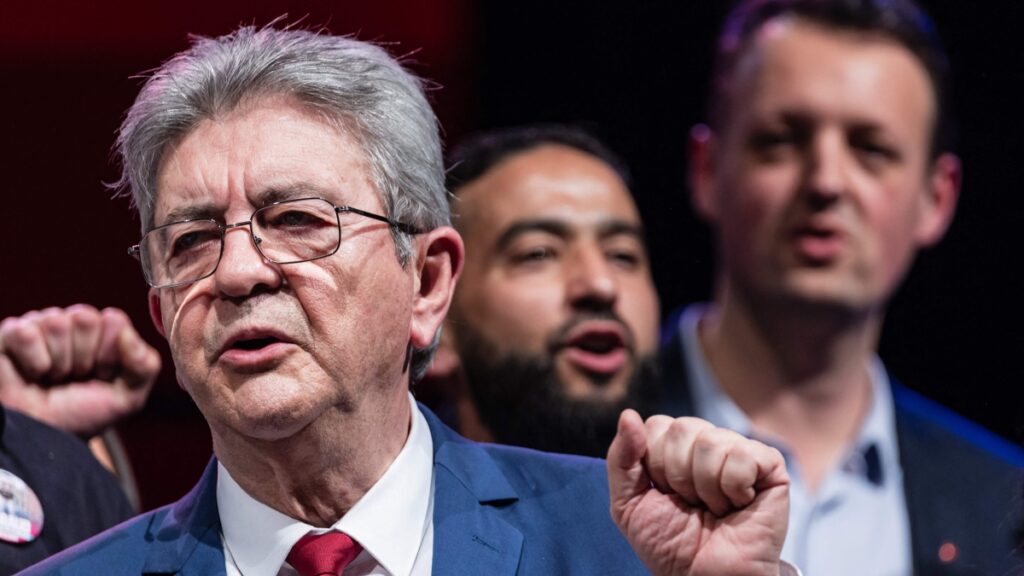 Mélenchon accusato di antisemitismo per la pronuncia «Epstin», lui: «Reazione sconcertante»