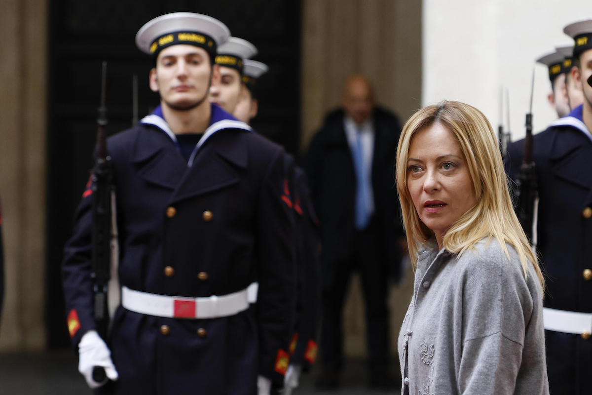 Meloni: chi protesta contro le Olimpiadi è nemico dell'Italia, solidarietà alle forze dell'ordine