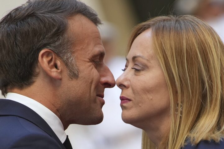 Meloni e Macron in conflitto sulla morte di Quentin Deranque