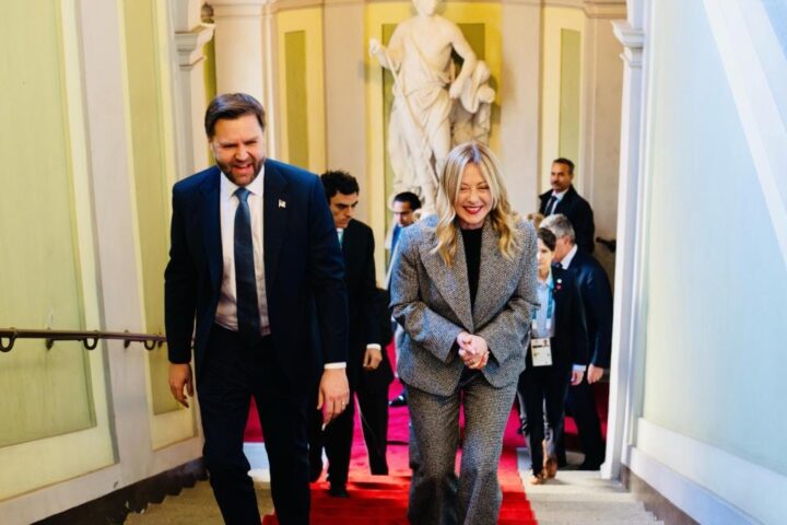 Meloni e Vance discutono l'Italia come osservatore nel "Board of Peace" per Gaza