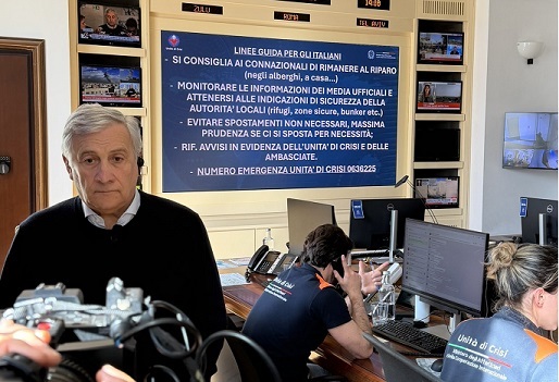 Meloni esprime solidarietà all'Iran, Tajani: nessun italiano coinvolto negli attacchi