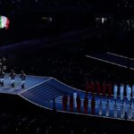 Milano-Cortina 2026: inaugurazione delle Olimpiadi invernali con l'Inno d'Italia cantato da Laura Pausini