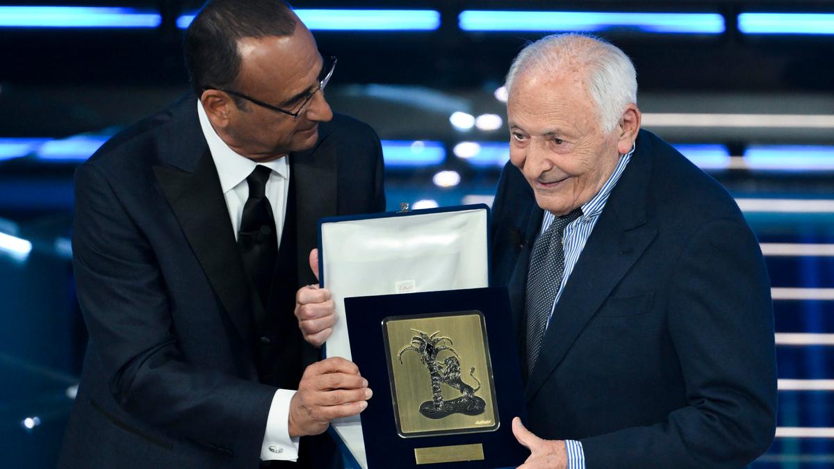 Mogol utilizza un elicottero dei Vigili del fuoco per tornare a Roma, scatta la polemica