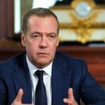 Mosca rilancia l'allerta nucleare, Medvedev: «Senza trattato la sicurezza è a rischio»