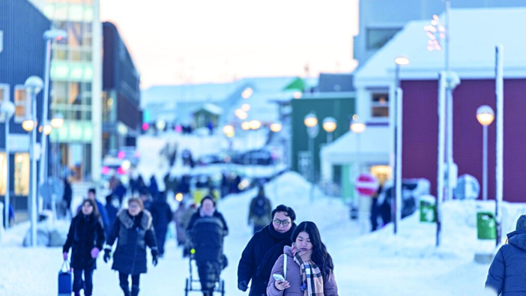 Nave ospedale Usa in arrivo in Groenlandia, Trump: «Interverrà per i malati non assistiti»