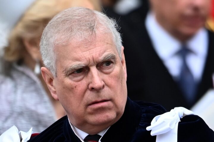 Nuove indagini sul principe Andrea: prostitute portate a corte con il «Lolita Express» di Epstein