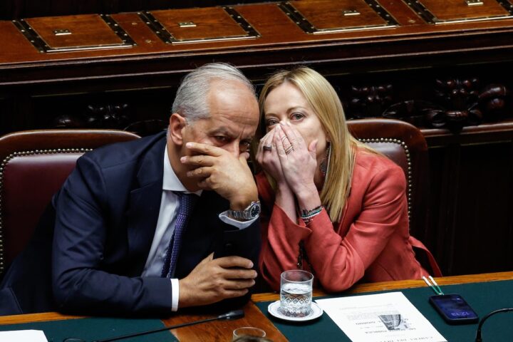 Nuovo pacchetto sicurezza: fermo preventivo e divieto di coltelli per i minorenni in Italia