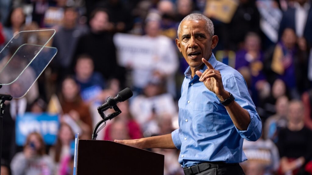 Obama critica il video razzista di Trump: «Situazione degenerata a un livello mai visto prima»