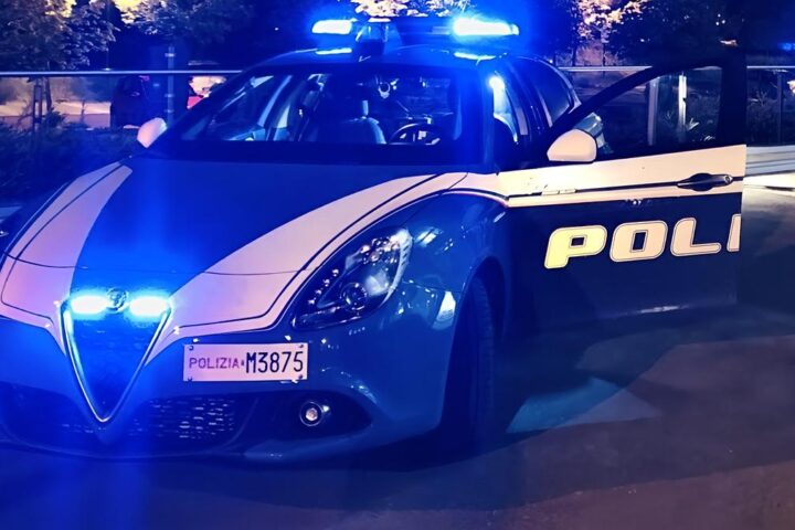 Omicidio di una 23enne a Napoli: accoltellata alla schiena, indagini in corso