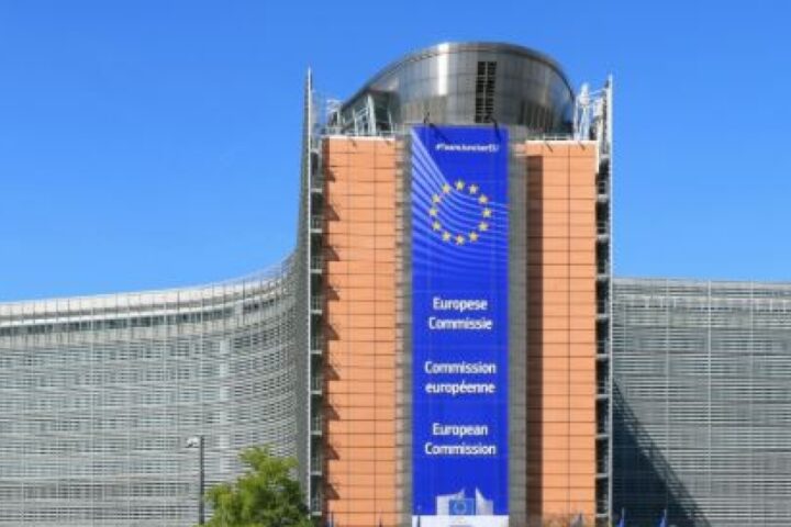 Perquisizioni negli uffici della Commissione Ue a Bruxelles, indagini sulla vendita di 23 immobili