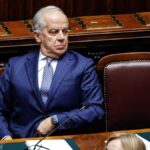 Piantedosi accusa l'opposizione: “A Torino dinamiche terroristiche, chi protegge i delinquenti?”