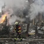 Quattro anni di guerra: la lezione ucraina sulla difesa della democrazia in Europa