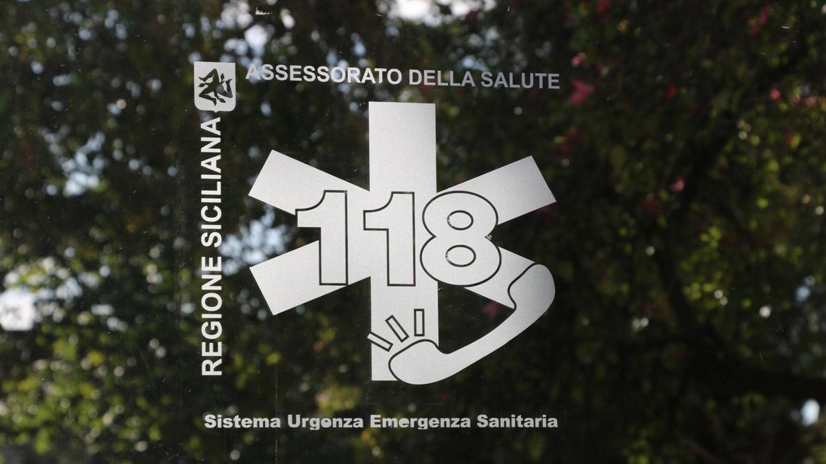 Ragazzo aggredito con un martello da un compagno di scuola a Gela durante una lezione di educazione fisica