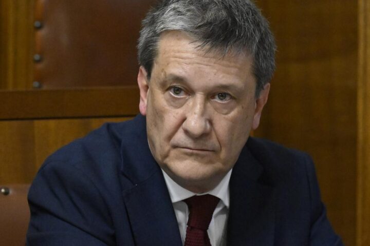 Referendum in Italia: avvocati si schierano contro la riforma, indecisi temono cambiamenti costituzionali