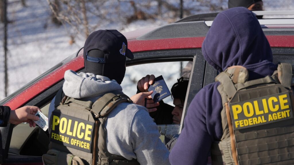 Ritiro immediato di 700 agenti federali da Minneapolis, il commento di Tom Homan