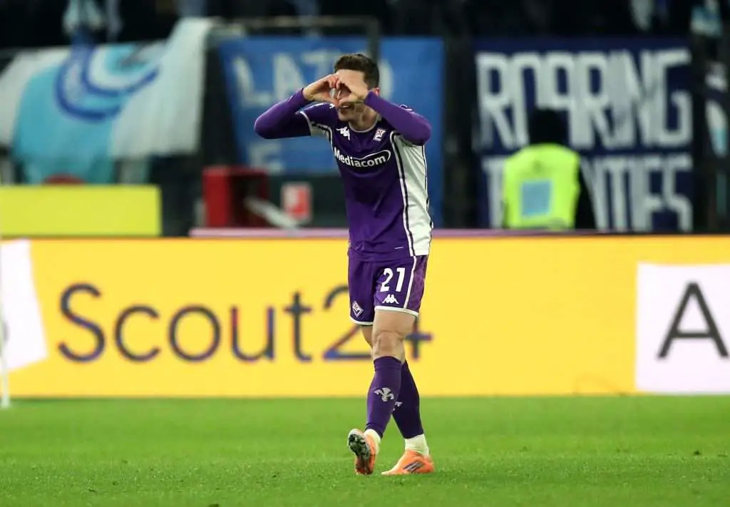 Robin Gosens rifiuta il trasferimento al Nottingham Forest e resta alla Fiorentina