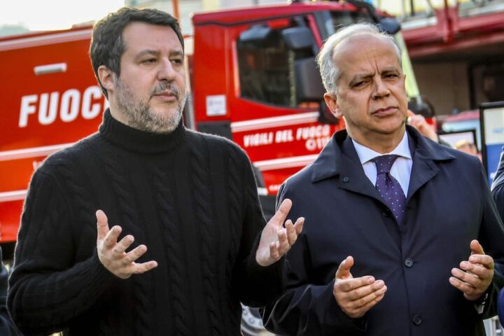 Salvini cambia posizione dopo l'arresto del poliziotto per omicidio a Rogoredo