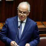 Scontri a Torino, Piantedosi avverte: "Resa dei conti con lo Stato democratico"