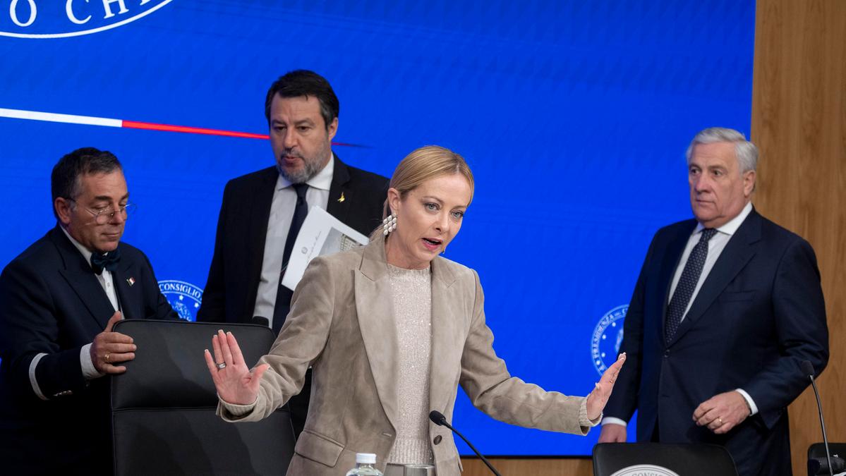 Sicurezza, il governo si allontana da misure immediate mentre l'opposizione risponde divisa