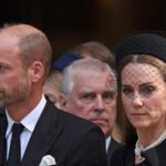 Sir Richard Needham: «La crisi può portare trasparenza, Andrea deve essere escluso dalla successione»