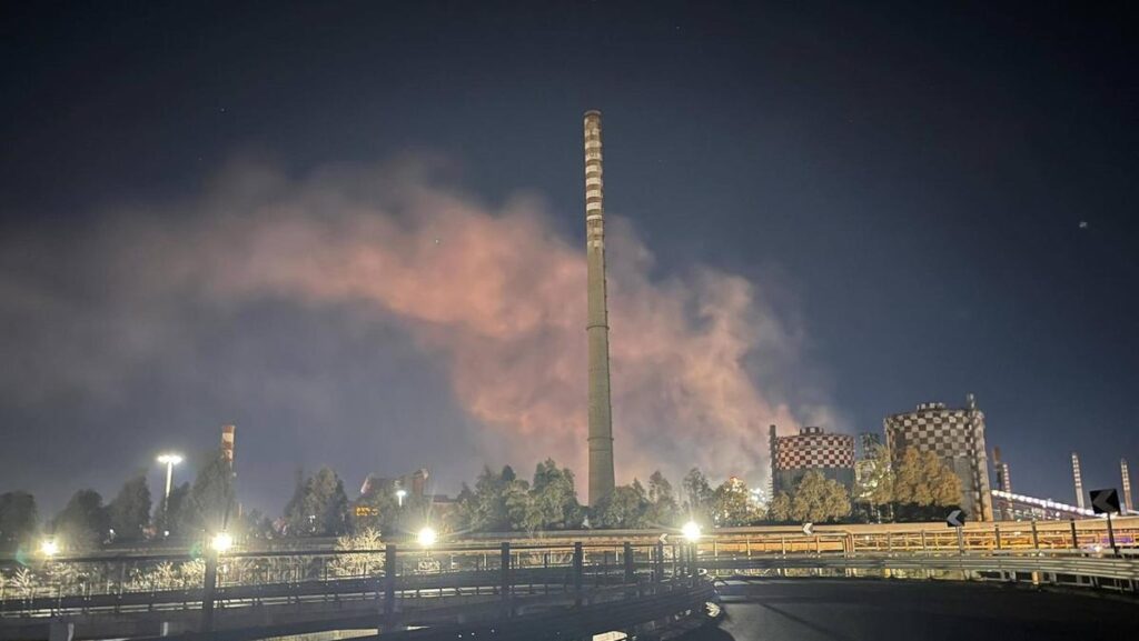 Sospensione dell'attività a caldo dell'ex Ilva dal 24 agosto per rischi sanitari, deciso dal tribunale di Milano